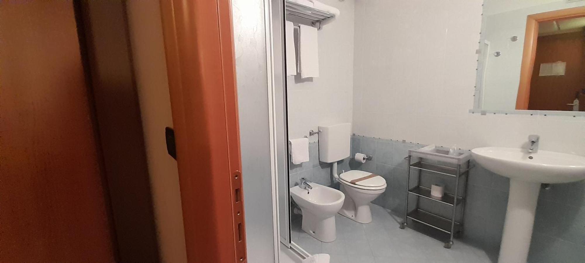 Hotel Ceretto Busca Kültér fotó