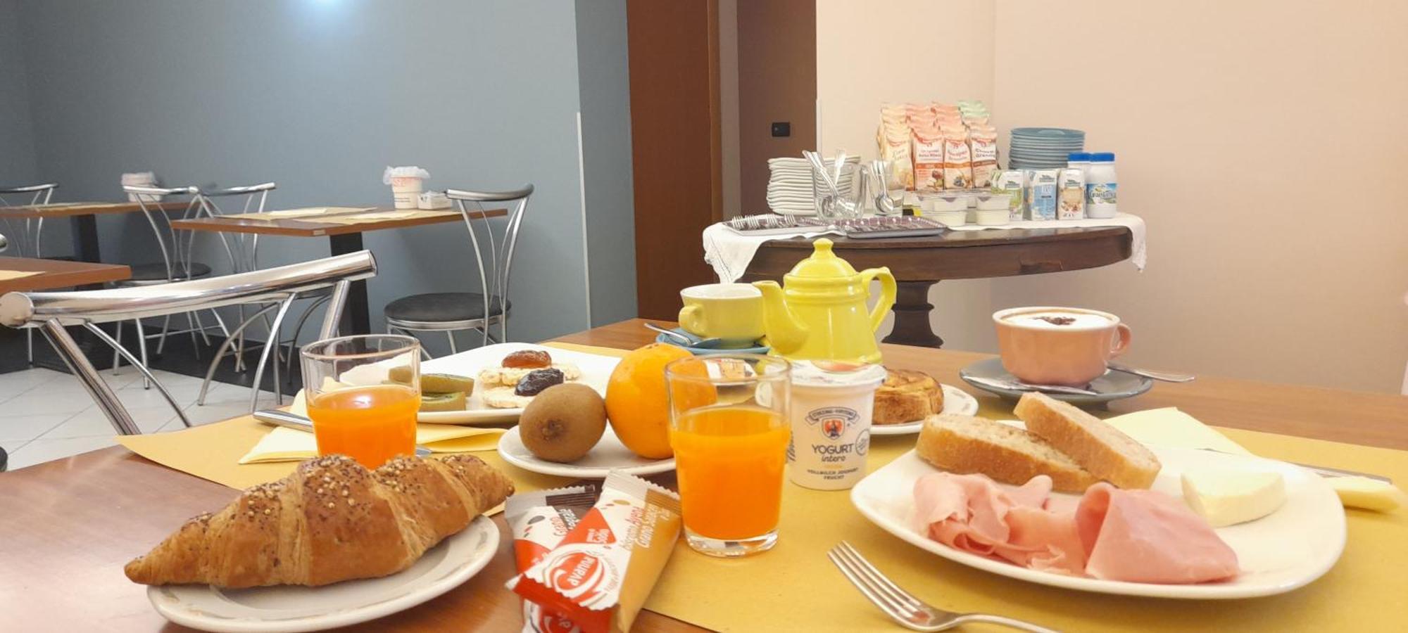 Hotel Ceretto Busca Kültér fotó