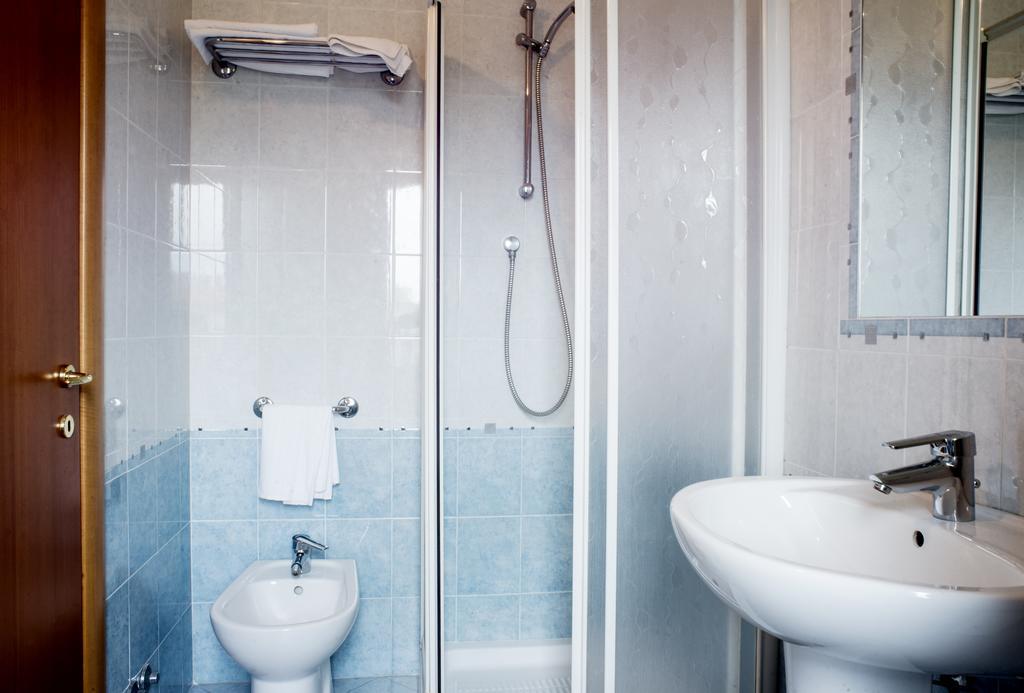 Hotel Ceretto Busca Kültér fotó